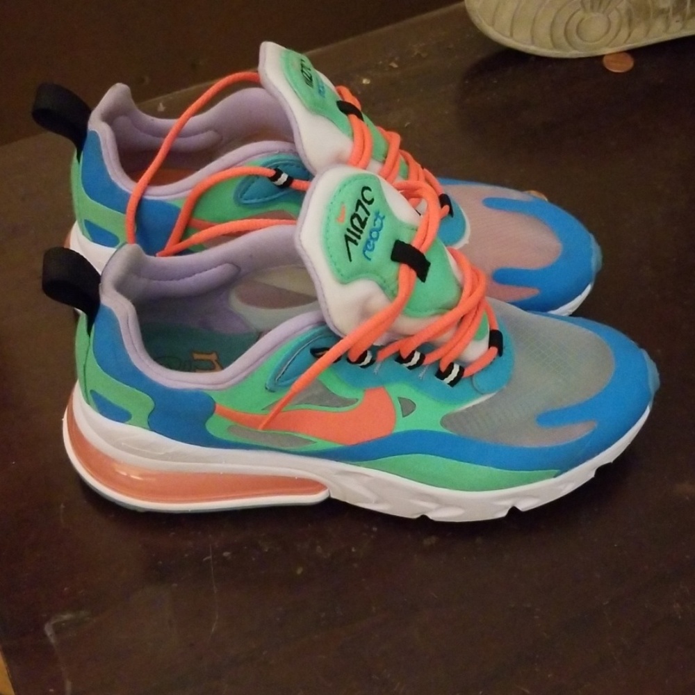 Size 6 nike air 27c